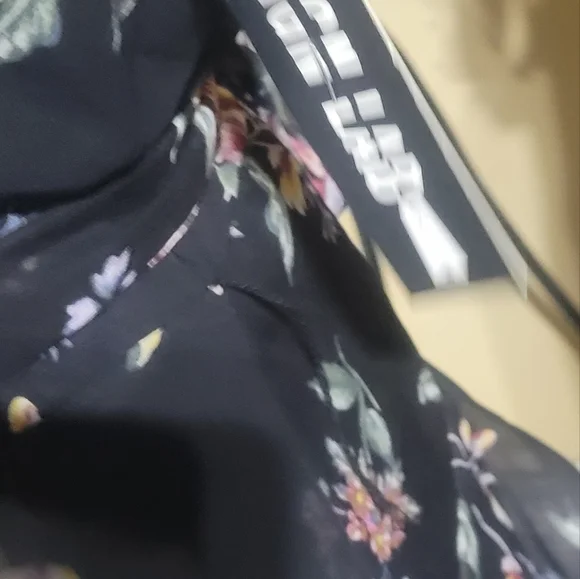 LORD AND TAYLOR DRESS - Picture 7 of 7